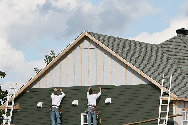 Professional Siding technician working in Granville, OH